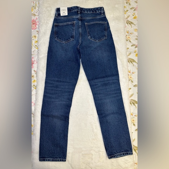 ZARA JEANS size 6 US (new condition, tags included). High rise - Ankle lenght - Picture 7 of 9